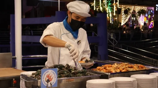 ラグジュアリーホワイト